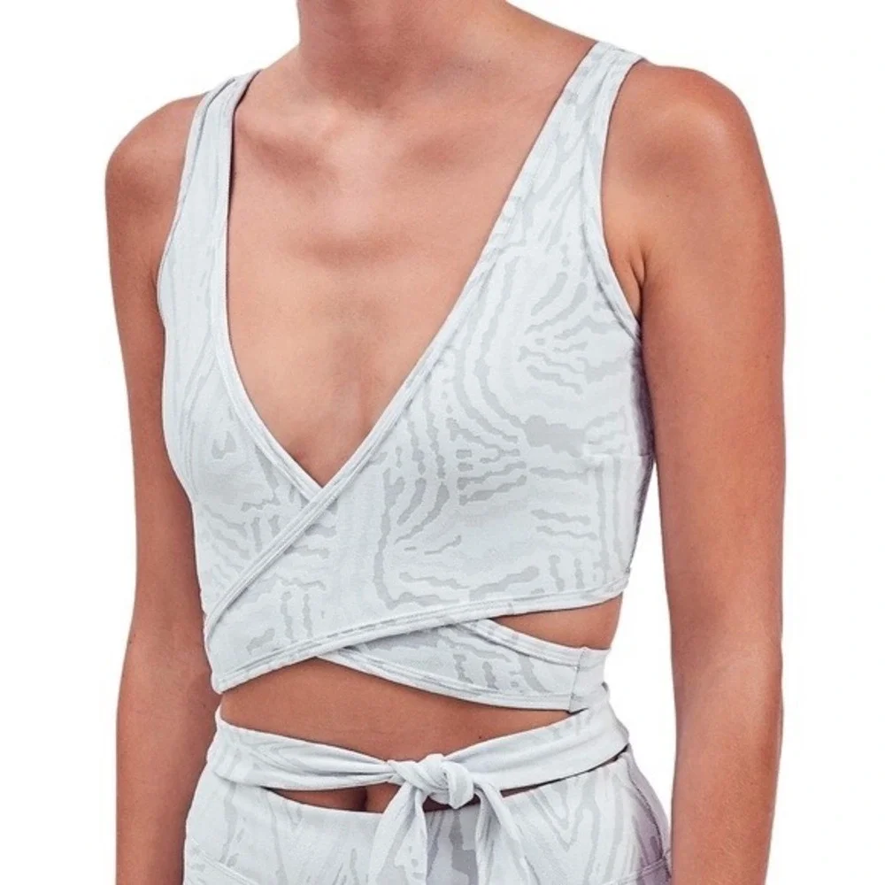 Devon Windsor Ellie‎ Top Blanco Zebra Wrap Sports Bra Crop Top Small NWT